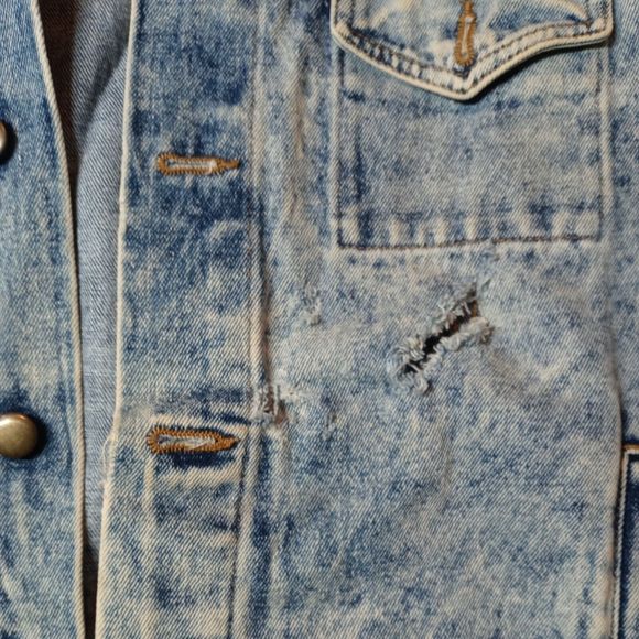 American Apparel blue denim distressed jean jacket women's size M 90s/Y2k - Picture 3 of 10